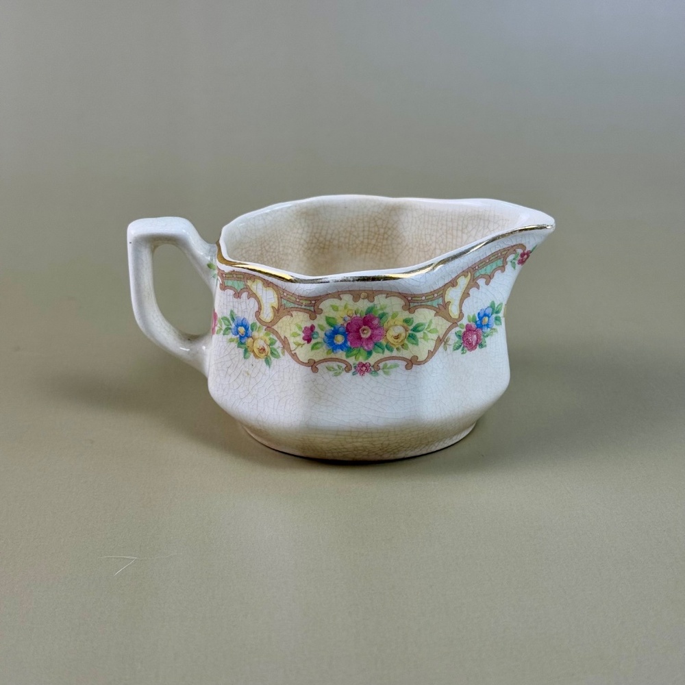 Vintage Mount Clemens Pottery Mini Creamer – "Mildred" Floral Pattern - Picture 11 of 11